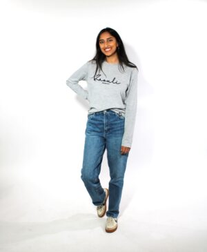 SIGNATURE-LONG-SLEEVE GREY Tee - Image 2